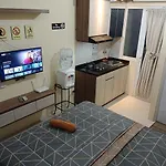 Studio Sweet Room Green Pramuka Square